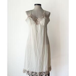 Vintage Vanity Fair Lace Trim Slip Dress Cream Nylon Size 36 Made USA